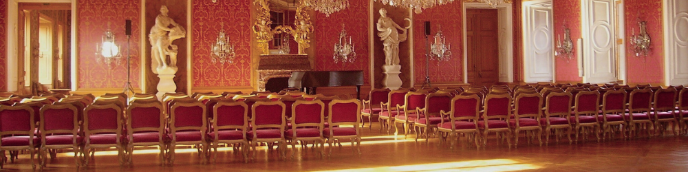 كتب لفهم التاريخ والسياسة والمجتمع